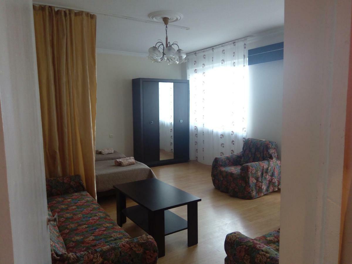 Apartment Khimshiashvili 9 Батуми Экстерьер фото